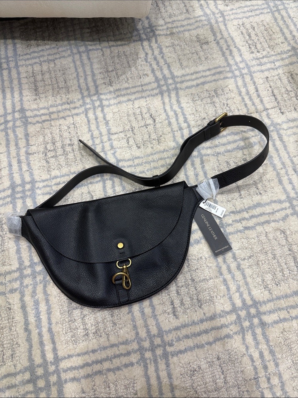 Banana Republic Black Leather Crescent Crossbody Belt Bag